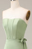 Laden Sie das Bild in den Galerie-Viewer, A-Linie Matcha trägerloses Korsett aus Satin Brautjungfernkleid mit Schlitz