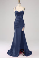 Laden Sie das Bild in den Galerie-Viewer, Meerjungfrauen Spaghettiträger  Fuchsia Korsett Ballkleid mit Schlitz