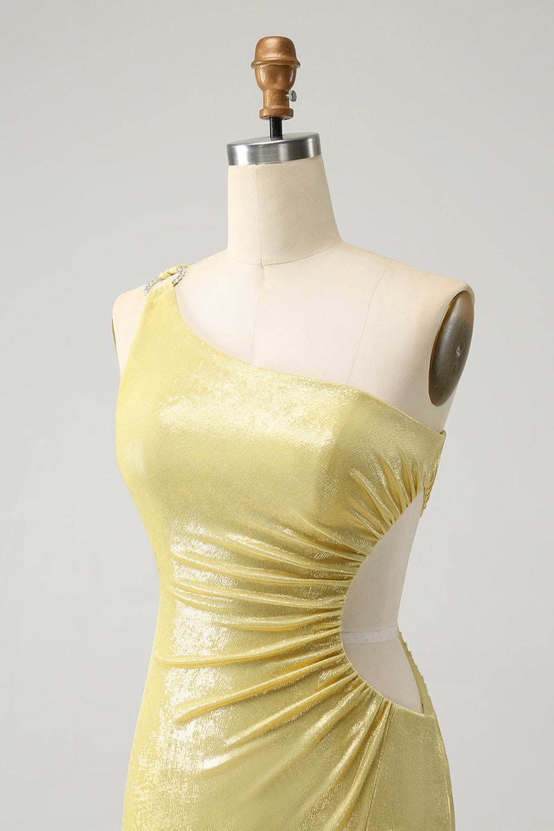 Laden Sie das Bild in den Galerie-Viewer, Stilvolles gelbes figurbetontes kurzes Abiballkleid mit einer Schulter und Aushöhlung