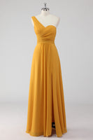 Laden Sie das Bild in den Galerie-Viewer, Gelbes Eine Schulter Langes Brautjungfernkleid mit Schlitz
