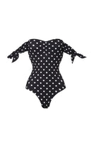 Laden Sie das Bild in den Galerie-Viewer, Schulterfreier Zweiteiliger Schwarzer Badeanzug mit weißen Punkten und Deckrock