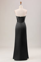 Laden Sie das Bild in den Galerie-Viewer, Grünes Etui korsett trägerloses langes Brautjungfernkleid mit Schlitz