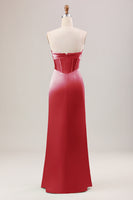 Laden Sie das Bild in den Galerie-Viewer, Grünes Etui korsett trägerloses langes Brautjungfernkleid mit Schlitz