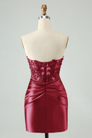 Laden Sie das Bild in den Galerie-Viewer, Glitzerndes marineblaues figurbetontes trägerloses ausgehöhltes Abiballkleid mit Spitze