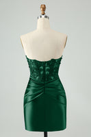 Laden Sie das Bild in den Galerie-Viewer, Glitzerndes marineblaues figurbetontes trägerloses ausgehöhltes Abiballkleid mit Spitze