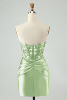 Laden Sie das Bild in den Galerie-Viewer, Glitzerndes königsblaues figurbetontes trägerloses ausgehöhltes Abiballkleid mit Spitze