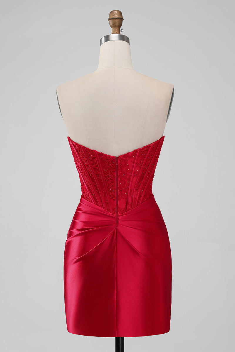 Laden Sie das Bild in den Galerie-Viewer, Rotes Bodycon Trägerloses kurzes Abiballkleid mit Perlen