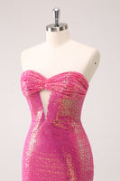 Laden Sie das Bild in den Galerie-Viewer, Fuchsia Ausgehöhlt trägerloses Pailletten Enges Abiballkleid mit Schlitz