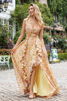 Laden Sie das Bild in den Galerie-Viewer, Gelbe kleine Blume A-Linie V-Ausschnitt Plissee Hochzeitsfeier Gästekleid mit Rüschen