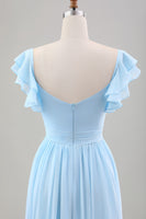 Laden Sie das Bild in den Galerie-Viewer, Himmelblaues A-Linie Chiffon Hochzeitsgastkleid mit Rüschenärmeln