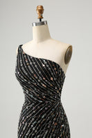 Laden Sie das Bild in den Galerie-Viewer, Glitzer Schwarz Eine Schulter Etui Kurzes Abiballkleid mit Perlenstickerei