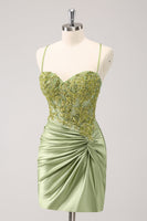 Laden Sie das Bild in den Galerie-Viewer, Glitzerndes armeegrünes Abiballkleid mit Schnürung und Applikationen