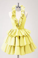 Laden Sie das Bild in den Galerie-Viewer, Königsblaues A-Linie Neckholder gestuftes kurzes Abiballkleid mit Rüschen