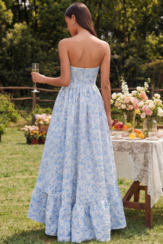 A-Linie blaues geblümtes trägerloses, hoch und tiefes Blumenkleid