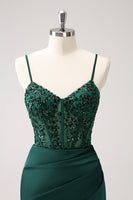 Laden Sie das Bild in den Galerie-Viewer, Dunkelgrünes Meerjungfrauen Spaghettiträger Satin Langes Abendkleid mit Schlitz