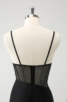 Laden Sie das Bild in den Galerie-Viewer, Schwarzes figurbetontes Korsett mit Spaghettiträgern Kurzes Abiballkleid mit Perlenstickerei