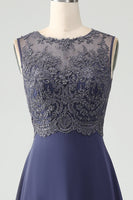 Laden Sie das Bild in den Galerie-Viewer, Twilight A Linie Strass Brautmutter Kleid mit Schal