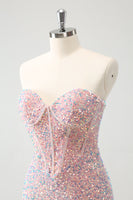 Laden Sie das Bild in den Galerie-Viewer, Glitzerndes trägerloses hellrosa enges kurzes Abiballkleid mit Pailletten