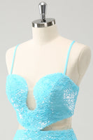 Laden Sie das Bild in den Galerie-Viewer, Glitzerndes hellblaues Spaghettiträger Pailletten enges Abiballkleid mit Aushöhlung