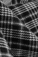 Laden Sie das Bild in den Galerie-Viewer, Schwarzes kariertes Vintage Kleid aus den 1950er Jahren mit halben Ärmeln