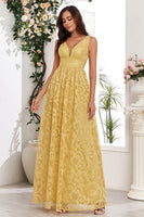 Laden Sie das Bild in den Galerie-Viewer, Gelbes langes Ballkleid mit V-Ausschnitt und Applikationen