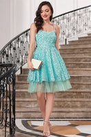 Laden Sie das Bild in den Galerie-Viewer, Glitzerndes blaues kurzes Cocktailkleid mit Spaghettiträgern und Pailletten