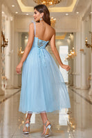 Laden Sie das Bild in den Galerie-Viewer, himmelblaues A-Linie Korsett mit einer Schulter Ballkleid