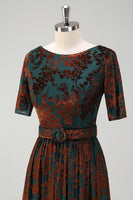 Laden Sie das Bild in den Galerie-Viewer, Dunkelgrünes Samt  Blumen Kleid für die Brautmutter mit Gürtel