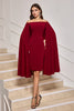 Laden Sie das Bild in den Galerie-Viewer, Burgundy figurbetontes schulterfreies Midi-Cocktailkleid mit Cape-Ärmeln