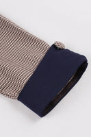 Laden Sie das Bild in den Galerie-Viewer, Marineblaues Kleid mit langen Ärmeln aus den 1950er Jahren mit Gürtel