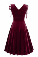 Laden Sie das Bild in den Galerie-Viewer, Dunkelgrünes A-Linie kurzes Vintage Kleid mit V-Ausschnitt