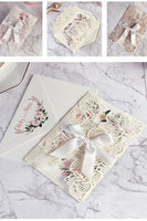 Laden Sie das Bild in den Galerie-Viewer, Blush Zarte hohle Hochzeitseinladung mit Schleife