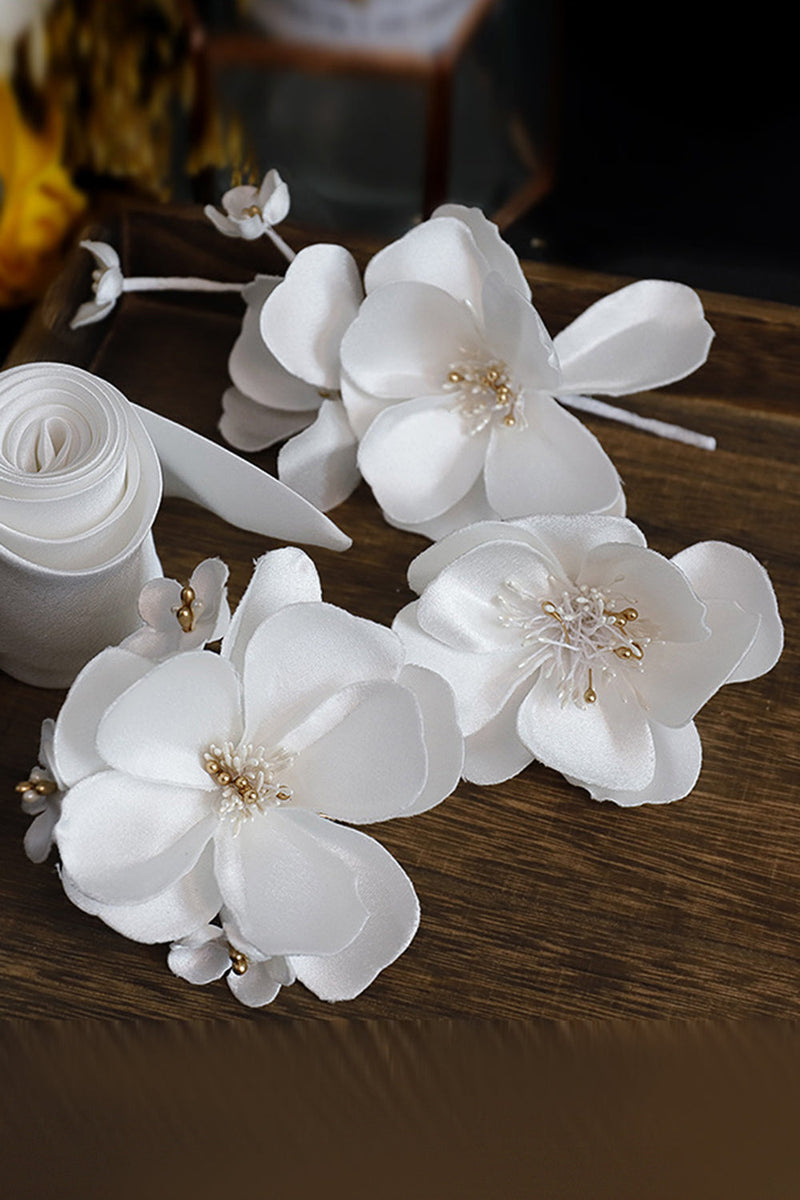 Laden Sie das Bild in den Galerie-Viewer, Weiße elegante Stoffblume Haarspangen