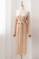 Laden Sie das Bild in den Galerie-Viewer, Burgundy Braut und Brautjungfer aus Samt in Teelänge