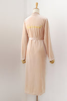 Laden Sie das Bild in den Galerie-Viewer, Burgundy Braut und Brautjungfer aus Samt in Teelänge