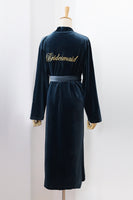 Laden Sie das Bild in den Galerie-Viewer, Burgundy Braut und Brautjungfer aus Samt in Teelänge