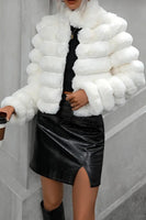 Laden Sie das Bild in den Galerie-Viewer, Rosa Stehkragen Gestepptes kurzes Kunstfell