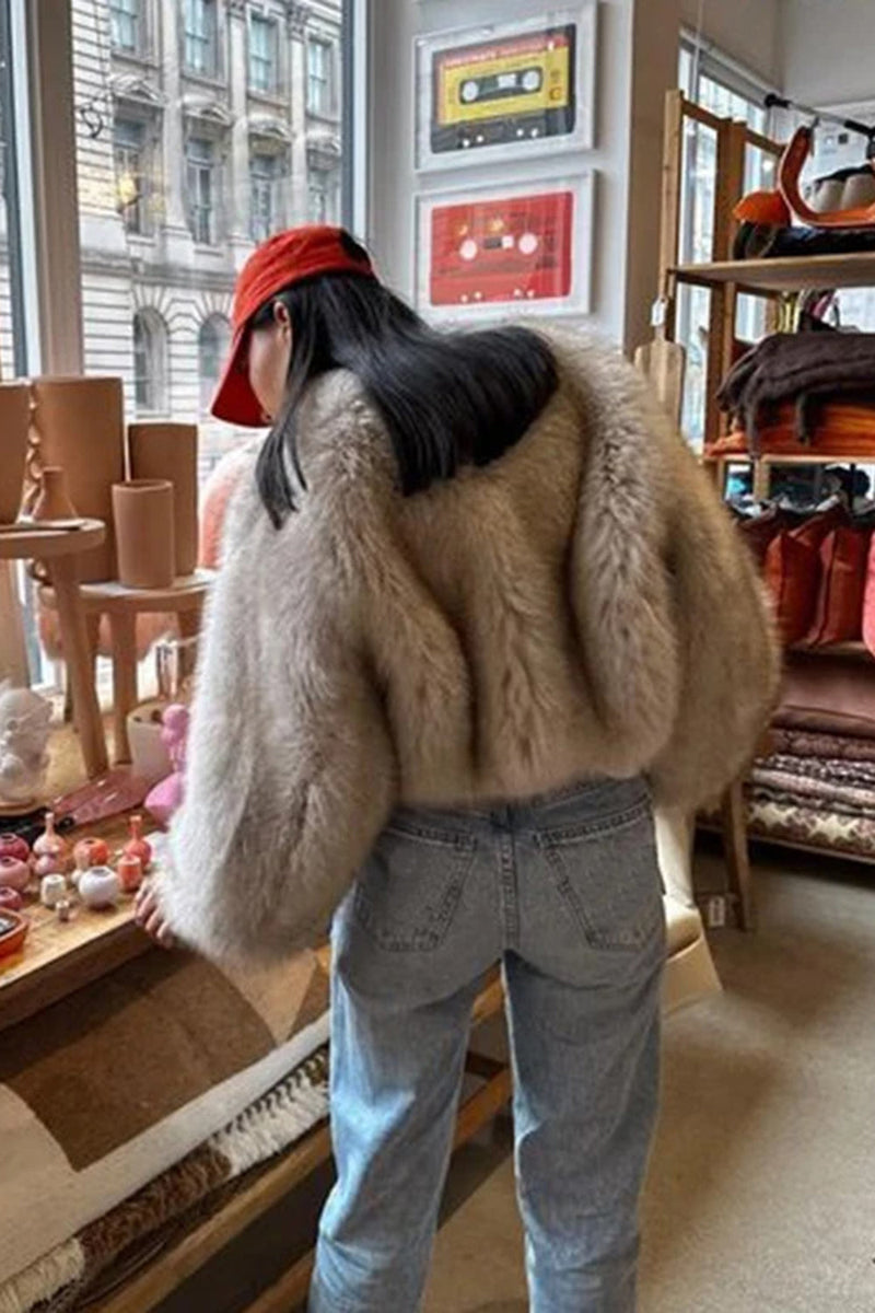 Laden Sie das Bild in den Galerie-Viewer, Schwarzes Midi Hemd mit V-Ausschnitt und tailliertem Kunstpelz