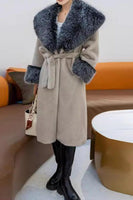 Laden Sie das Bild in den Galerie-Viewer, Flauschiger schwarzer langer Mantel aus Kunstpelz mit Gürtel