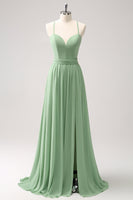 Laden Sie das Bild in den Galerie-Viewer, Dusty Sage A-Linie langes Brautjungfernkleid mit Spitze und Schlitz