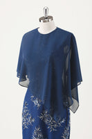 Laden Sie das Bild in den Galerie-Viewer, Marineblaues Chiffon Rundhals Midi Chor Kleid mit Wickel