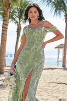 Laden Sie das Bild in den Galerie-Viewer, Dusty Sage Kalte Schulter A-Linie Jacquard Langes Brautjungfernkleid mit Schlitz