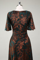 Laden Sie das Bild in den Galerie-Viewer, Dunkelgrünes langes Brautjungfernkleid mit quadratischem Ausschnitt und kurzen Ärmeln