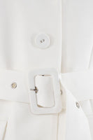 Laden Sie das Bild in den Galerie-Viewer, Weißer Blazer aus plissiertem Chiffon mit Gürtel für Damen