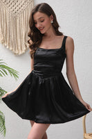 Laden Sie das Bild in den Galerie-Viewer, Schwarzes Mini Satin Partykleid in A-Linie
