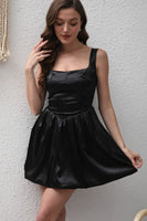 Laden Sie das Bild in den Galerie-Viewer, Schwarzes Mini Satin Partykleid in A-Linie