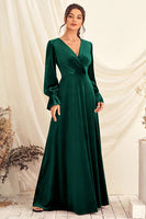 Laden Sie das Bild in den Galerie-Viewer, Dunkelgrünes Langes Samt V-Ausschnitt Ballkleid mit langen Ärmeln