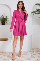 Laden Sie das Bild in den Galerie-Viewer, Grünes A-Linie kurzes Cocktailkleid mit Plissee und Schleife