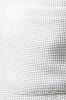 Laden Sie das Bild in den Galerie-Viewer, Weißes Herrenhemd aus Strickbaumwolle mit Rundhalsausschnitt und kurzen Ärmeln