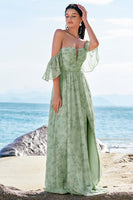 Laden Sie das Bild in den Galerie-Viewer, Dusty Sage A-Linie Schulterfreies Brautjungfernkleid mit Schlitz